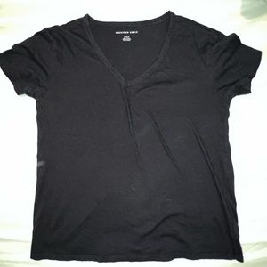 AE black tee